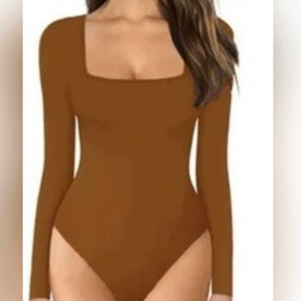 NWT Live In The Moment Brown Long Sleeve Bodysuit Size Medium
